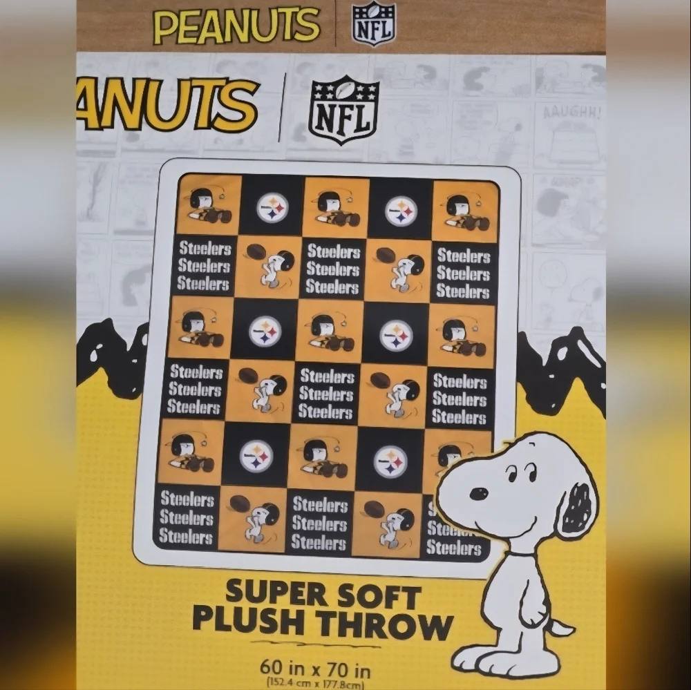 NFL Pittsburgh Steelers Peanut Plush Throw Blanket Snoopy & Charlie Brown